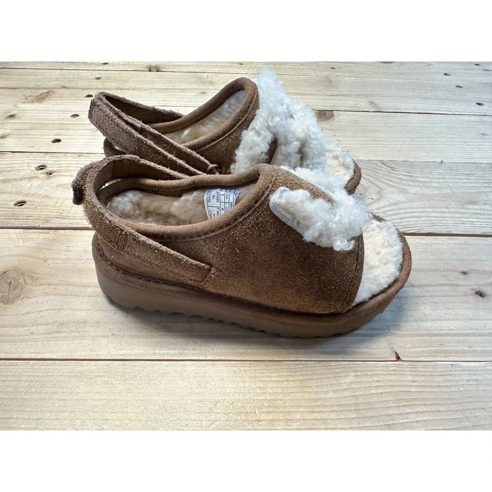 UGG Kids Brown Suede Sheepskin‎ Lined Sandals Toddler Size 7